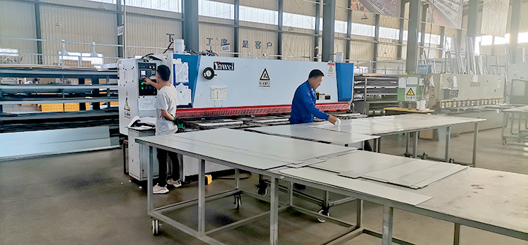 Steel Plate Cutting Machine